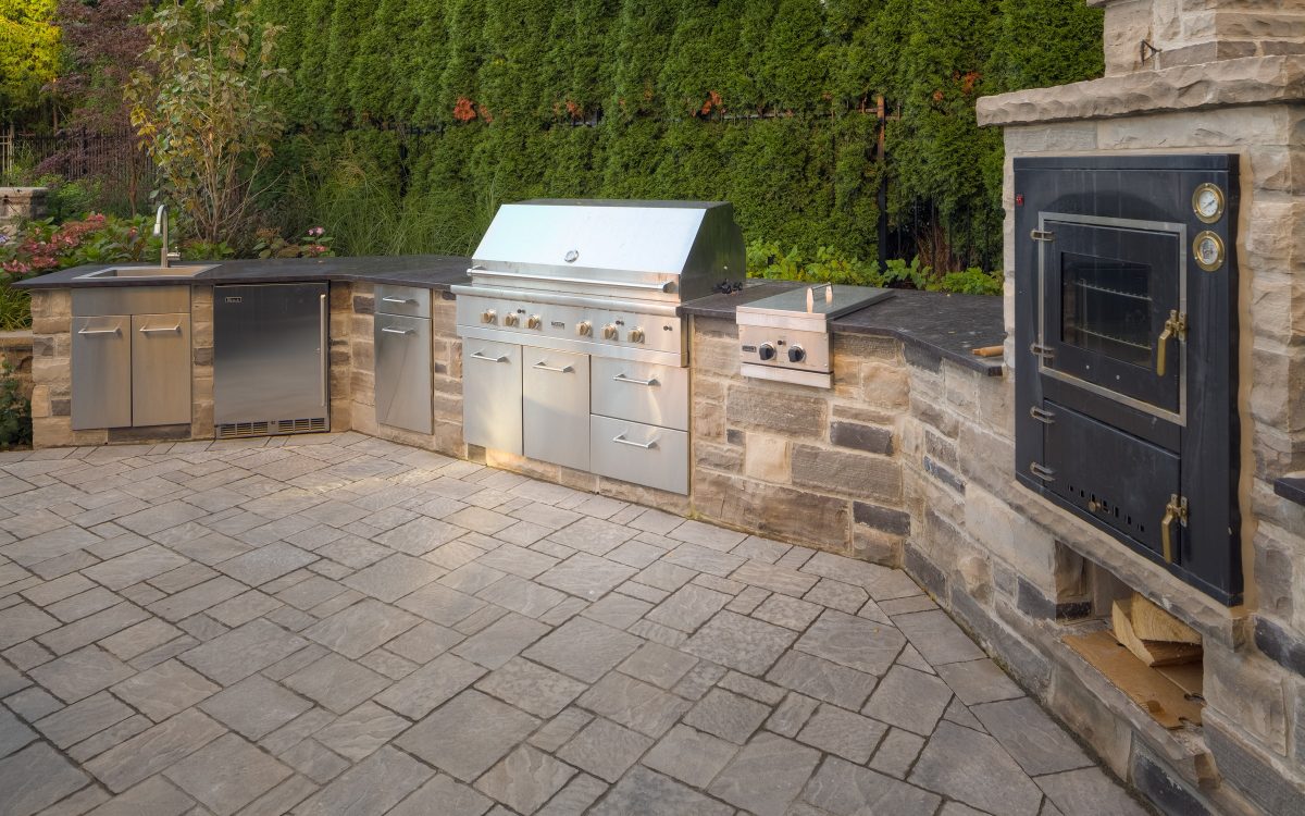 Meg And Kennedy - Outdoor Kitchen